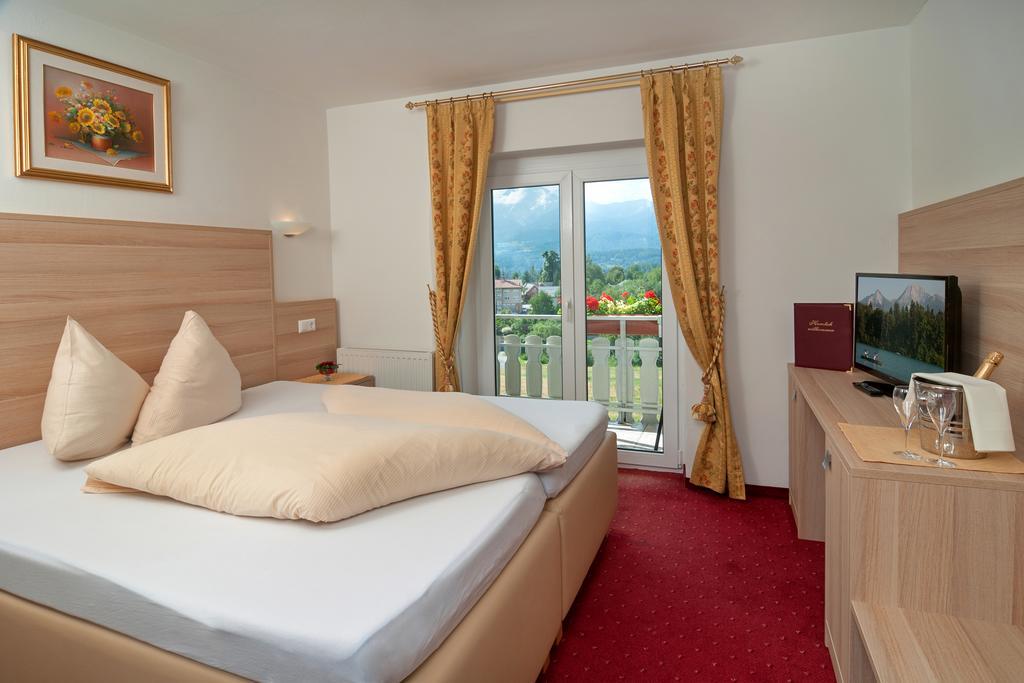 Hotel-Pension Melcher Drobollach am Faakersee Eksteriør billede